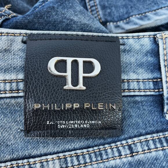 Philipp Plein Capri Jeans Women's Embossed Skulls W32 L25 Faded Black Distressed - Picture 4 of 6